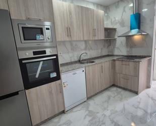 Kitchen of Flat to rent in Badajoz Capital  with Air Conditioner, Heating and Terrace