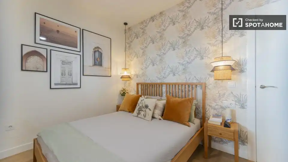 Bedroom of Flat for rent in Valencia  with Air Conditioner, Heating and Furnished