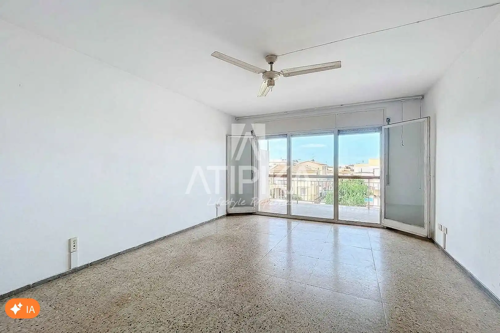 Living room of Flat for sale in Castelldefels  with Terrace, Storage room and Oven