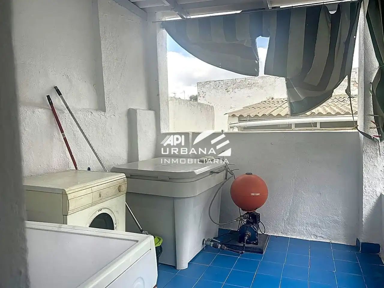 Vista exterior de Casa o chalet en venta en Lucena con Terraza y Balcón