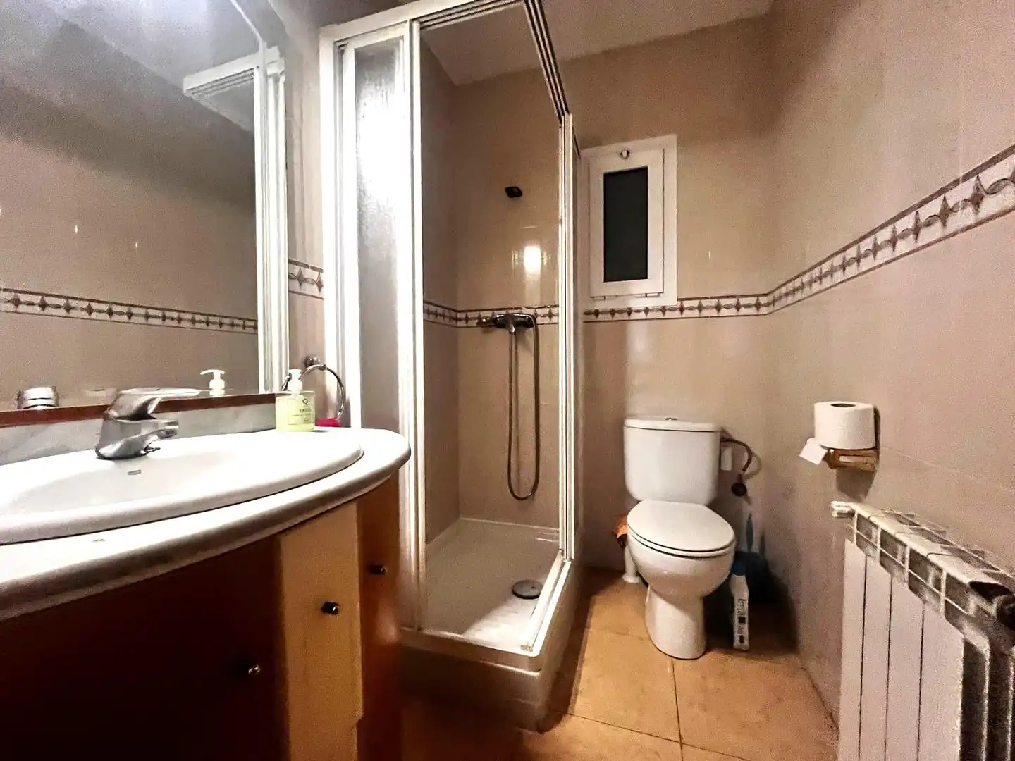 Bany de Pis en venda en Olesa de Montserrat amb Aire condicionat, Calefacció i Parquet