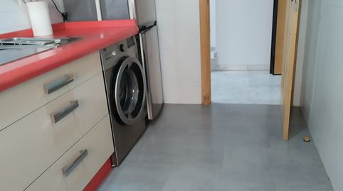 Foto 3 de Piso en venta en Calle Canónigo, Centro - Doña Mercedes, Dos Hermanas