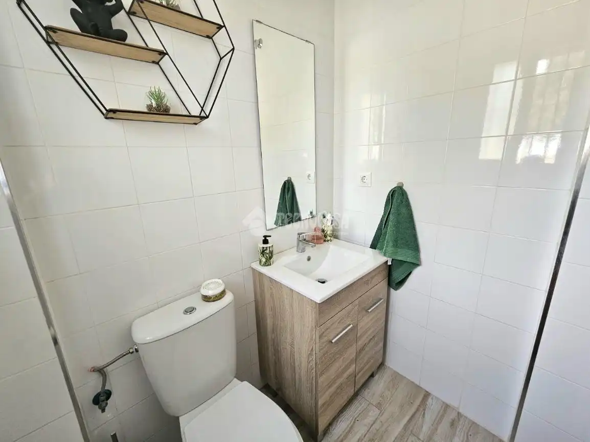 Bathroom of Detached homes for sale in Almensilla