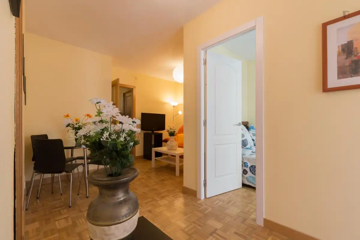 Habitación en Reyes Católicos