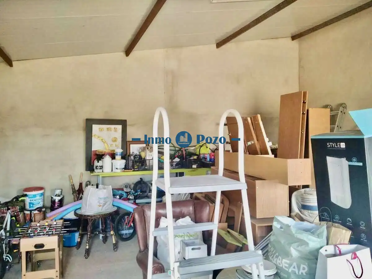 Houses for sale in Almendralejo  with Air Conditioner, Terrace and Storage room