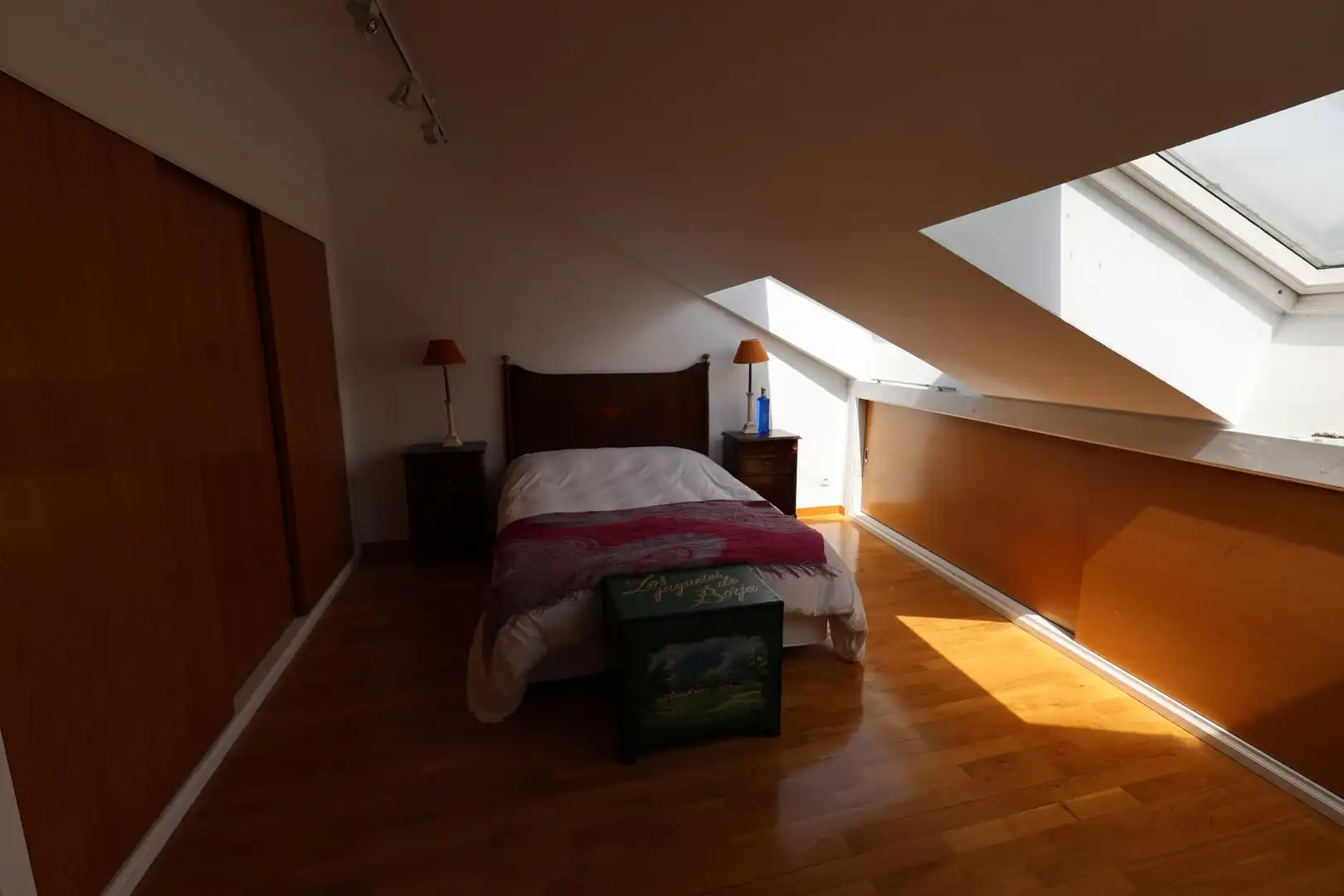 Schlafzimmer von Dachboden zum Verkauf in Bembibre mit Heizung und Balkon