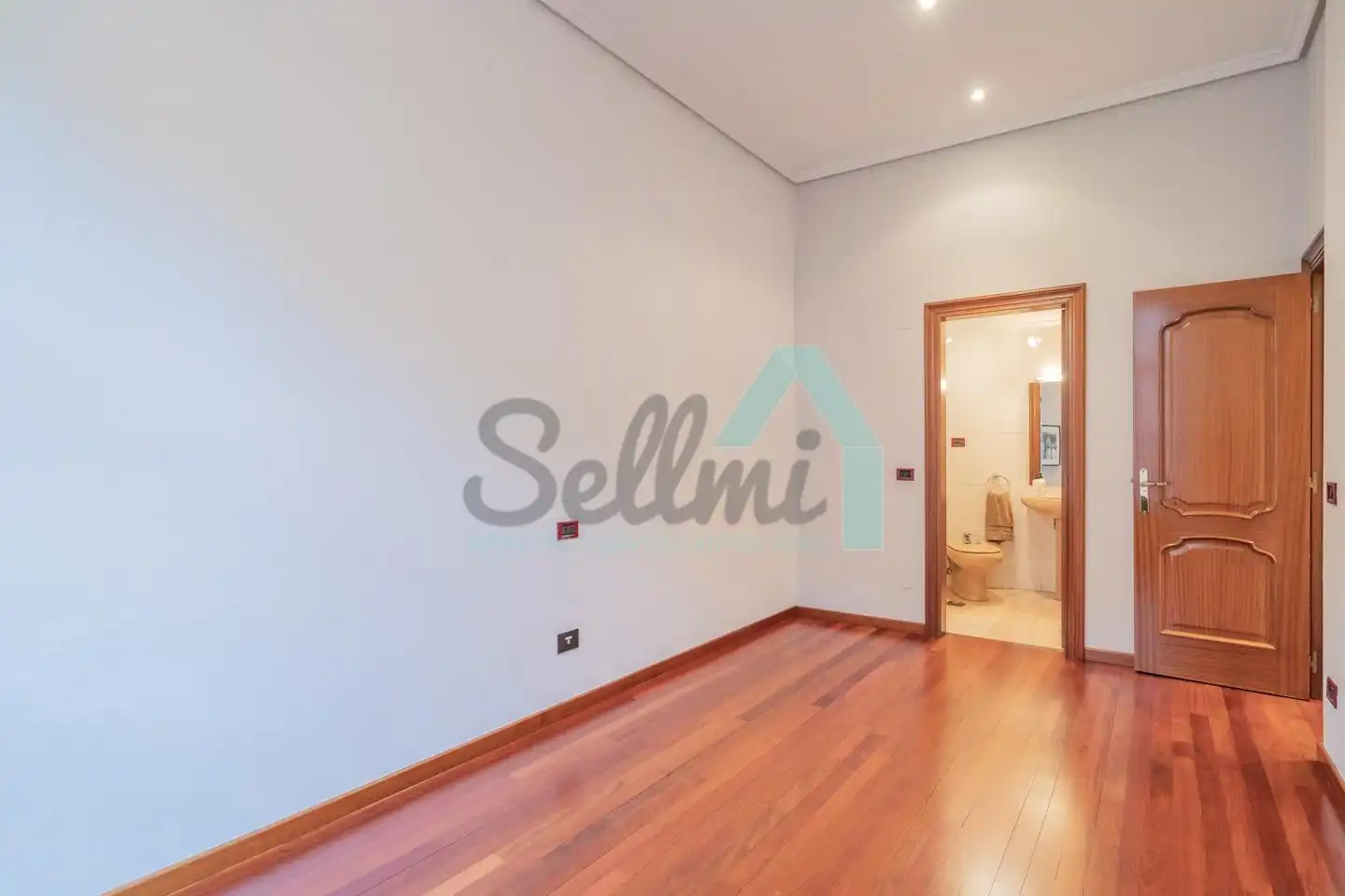 Büro zur Miete in Oviedo  mit Heizung
