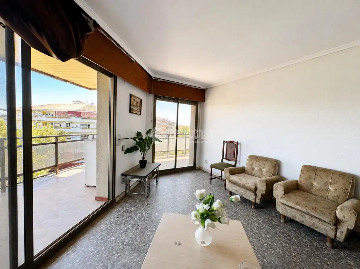 Living room of Flat for sale in Salou  with Heating and Balcony