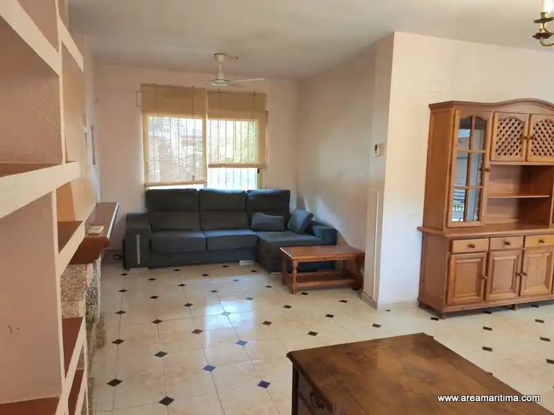 Houses for rent in Calle Murcia, Serra