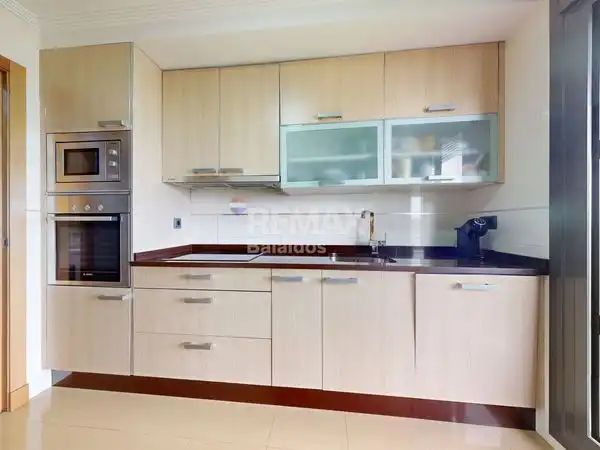 Kitchen of Attic for sale in Vigo   with Heating, Parquet flooring and Terrace