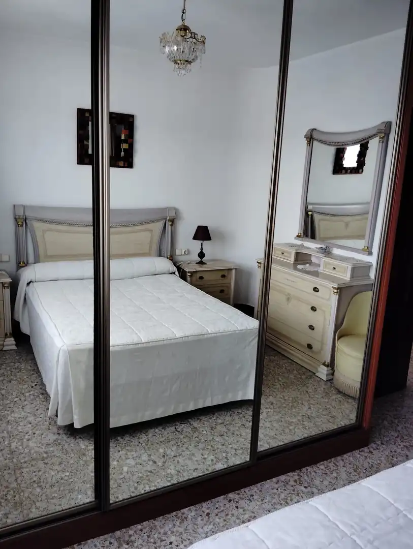 Dormitori de Casa o xalet en venda en Noia amb Terrassa i Moblat