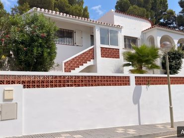 Casa con giardino in vendita a Ardiaca - La Llosa