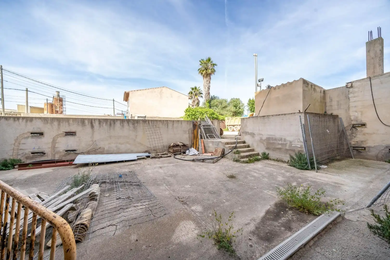 Buildings for sale in Maria de la Salut