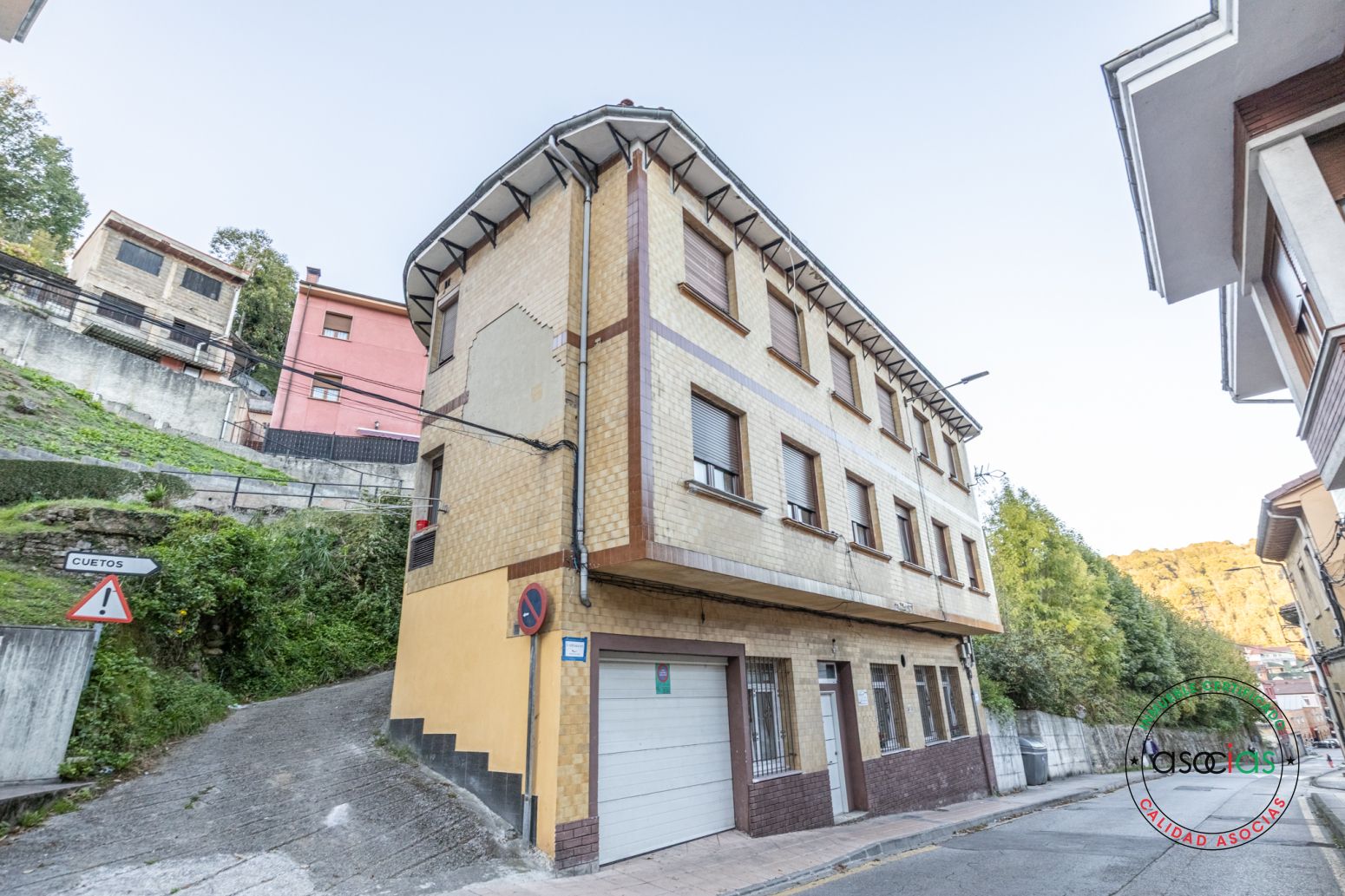 Vista exterior de Piso en venta en Langreo