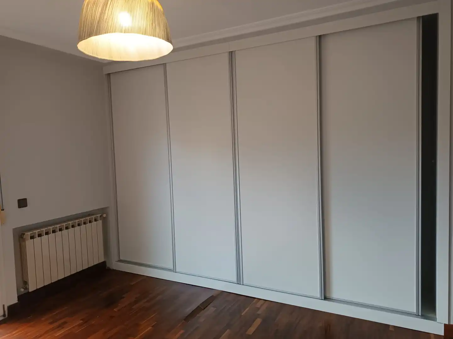 Habitación de Casa o chalet en venta en Castrillón con Calefacción, Jardín privado y Parquet