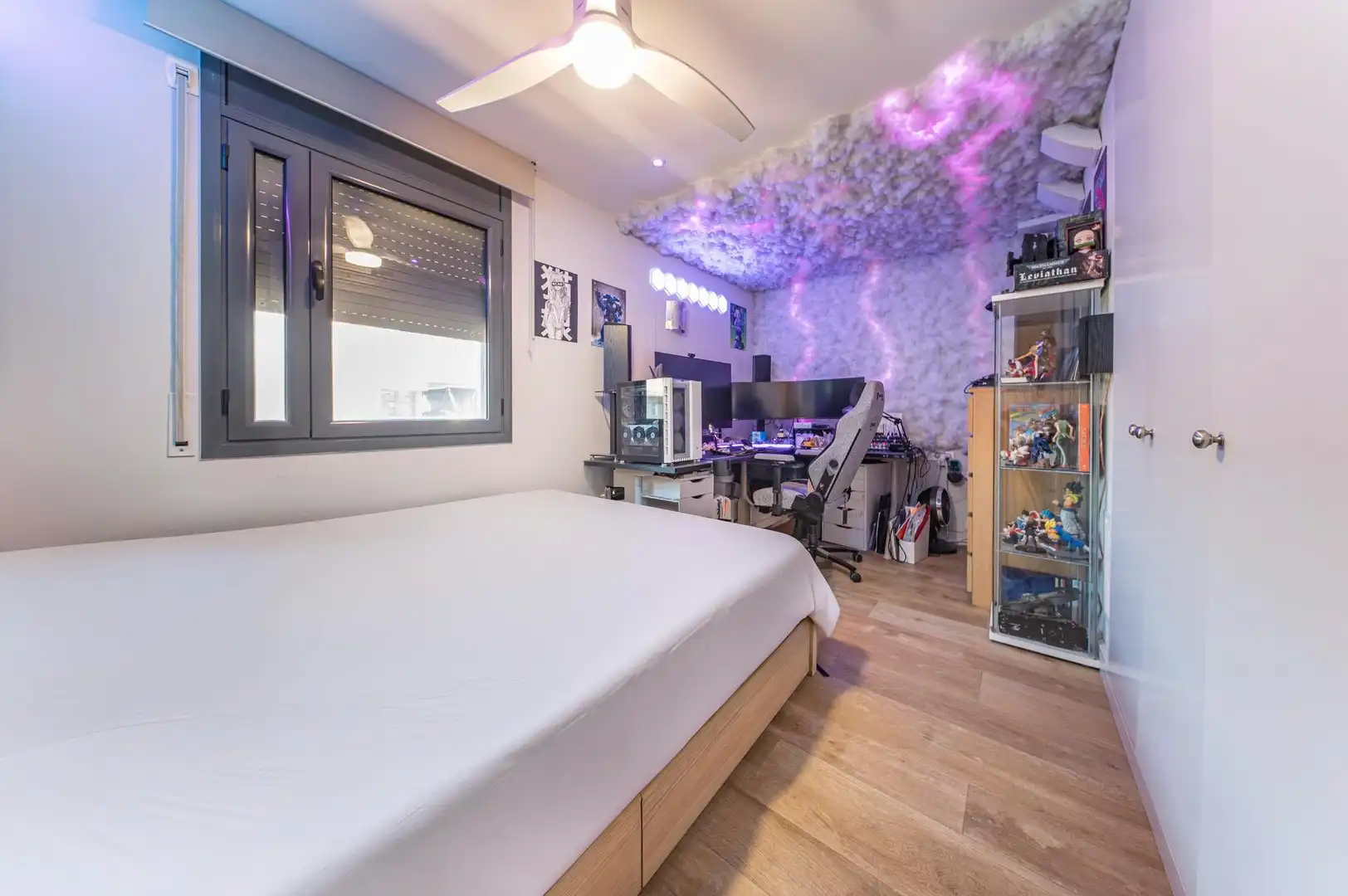 Bedroom of Attic for sale in Badalona  with Air Conditioner, Heating and Terrace