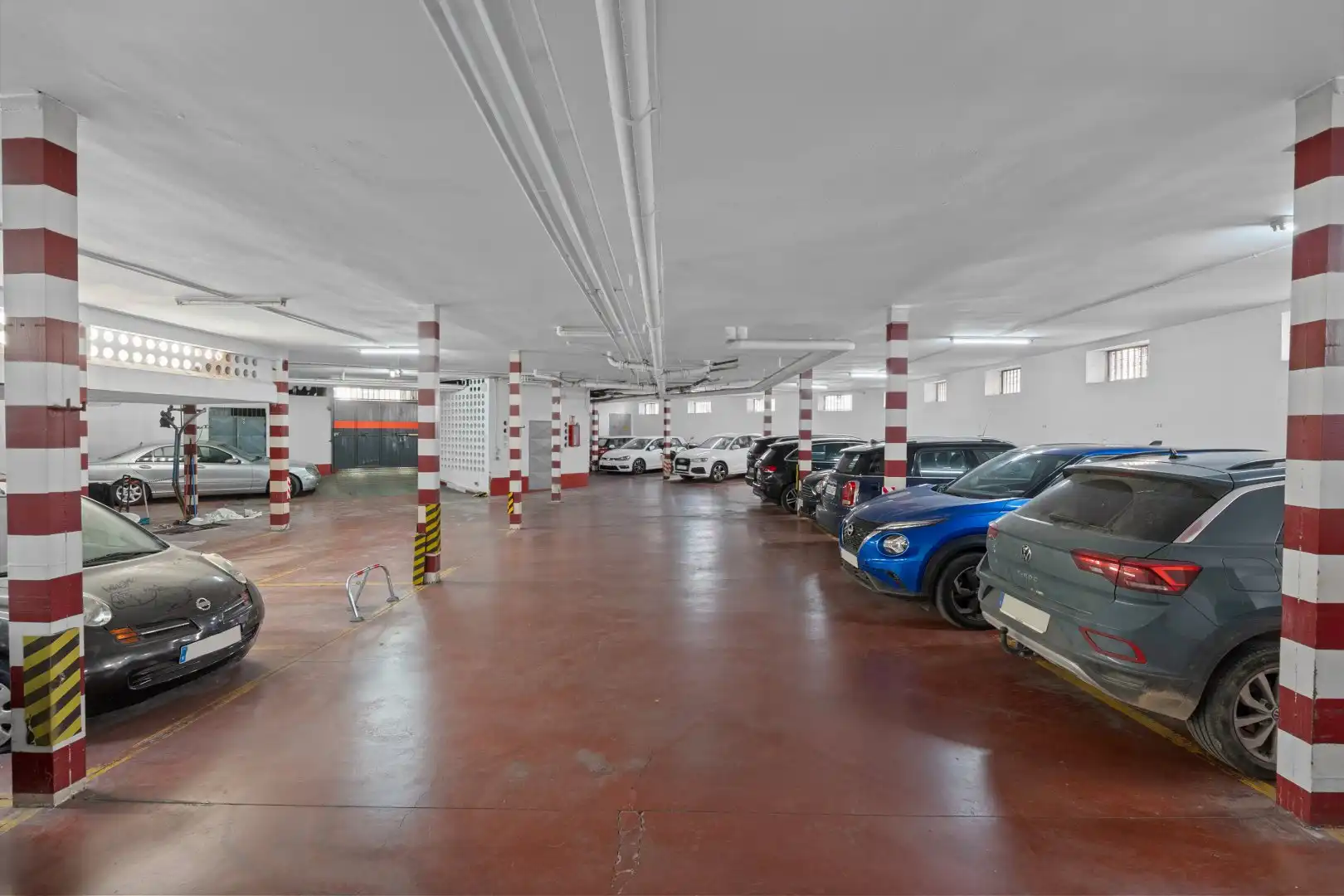 Parking de Ático en venta en Sevilla con Aire acondicionado y Amueblado