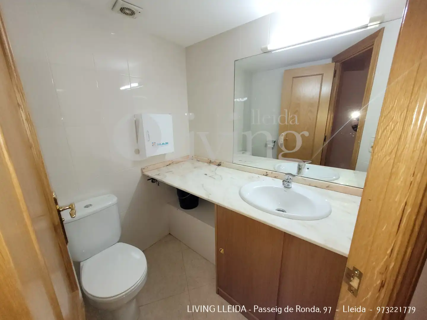 Office space for sale in Carrer dels Comtes d'Urgell, imagen 11