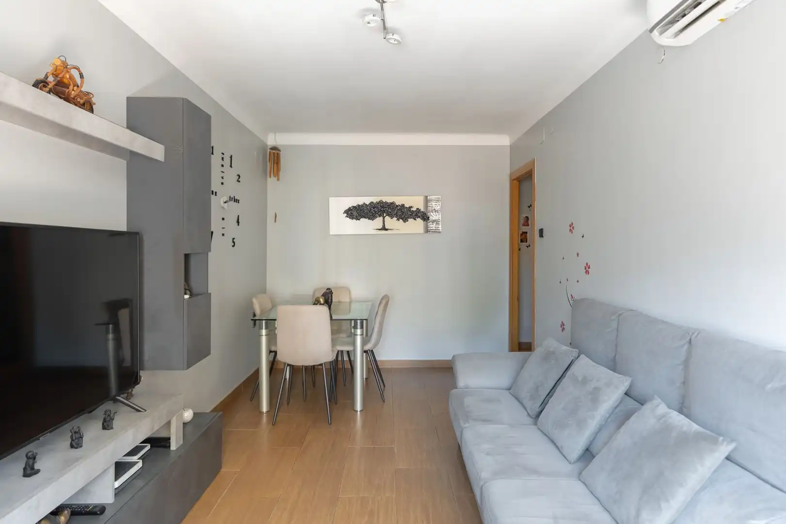 Sala d'estar de Pis en venda en Sant Adrià de Besòs amb Aire condicionat