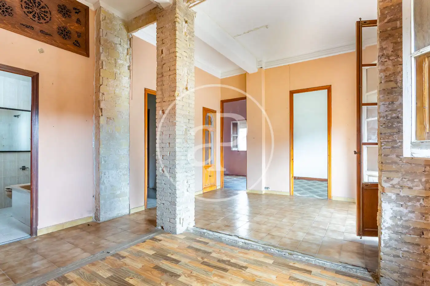Flat for sale in Valencia  with Heating, Terrace and Balcony