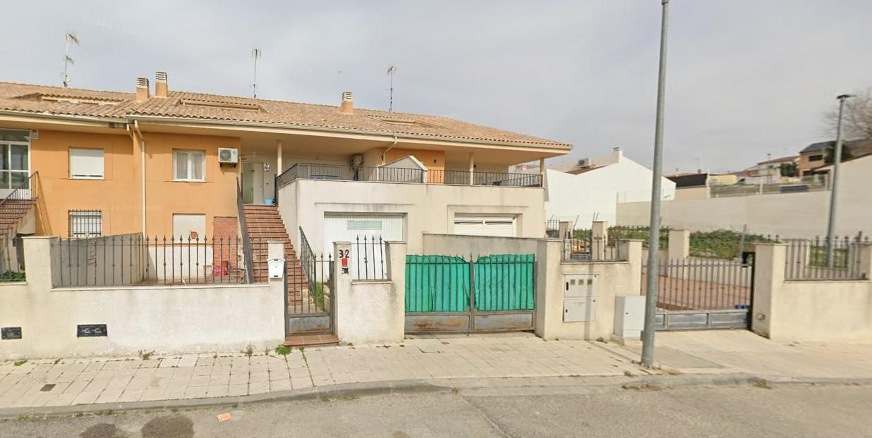 Single-family semi-detached for sale in Esquivias