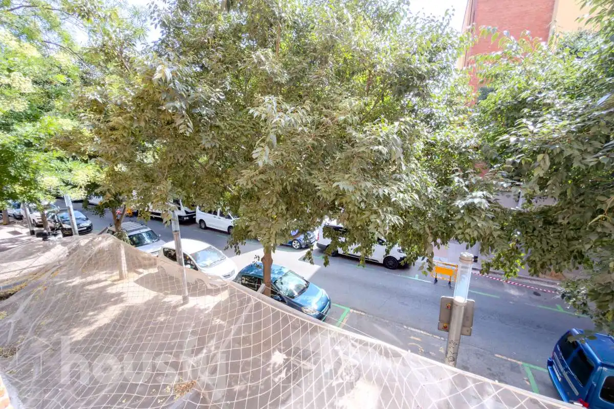 Vista exterior de Piso en venta en Barcelona con Aire acondicionado, Calefacción y Balcón