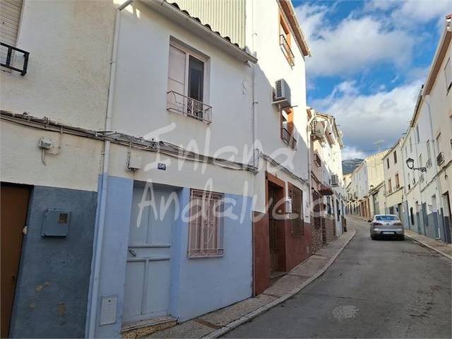 Casa adosada en Venta en Valdepeñas de Jaén
