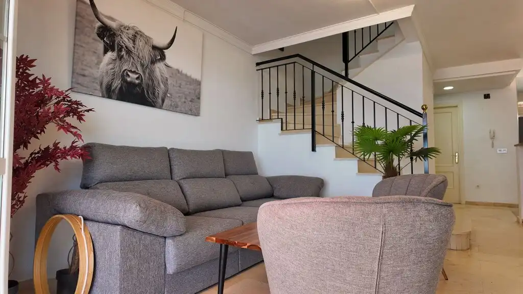 Sala de estar de Casa o chalet en venta en Benalmádena con Aire acondicionado, Terraza y Amueblado