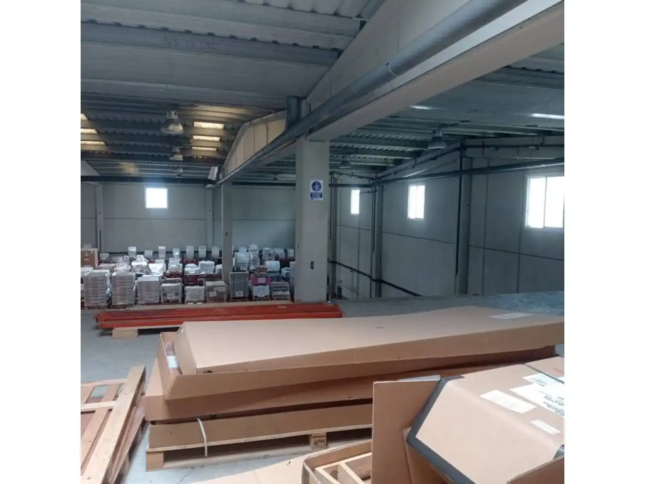 Nave industrial de alquiler en Barberà del Vallès