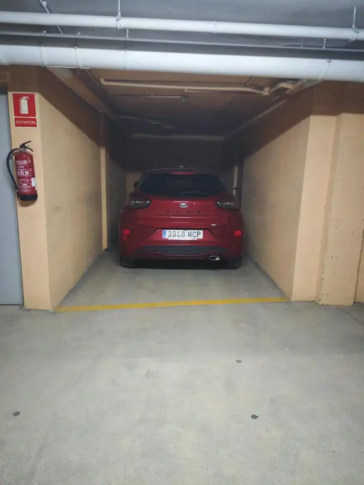 Parking de Piso en venta en Plasencia con Aire acondicionado, Terraza y Amueblado
