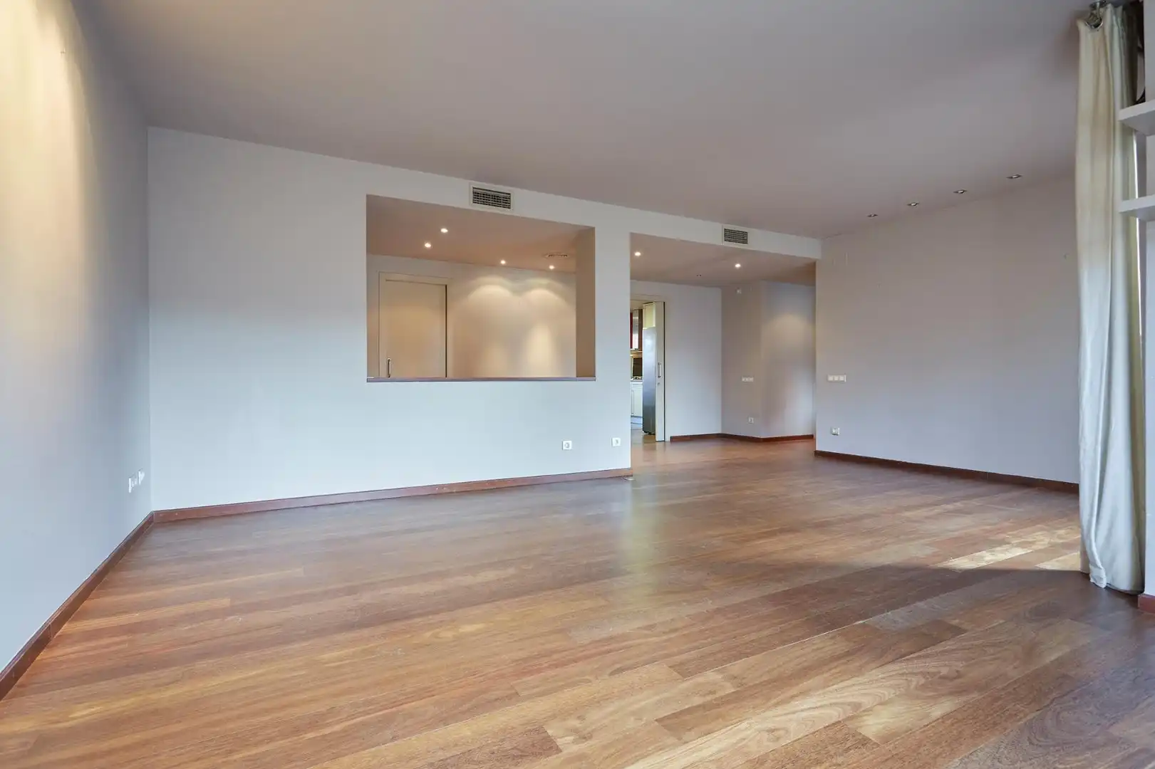 Wohnzimmer von Wohnung zur Miete in Barcelona mit Klimaanlage, Terrasse und Abstellraum