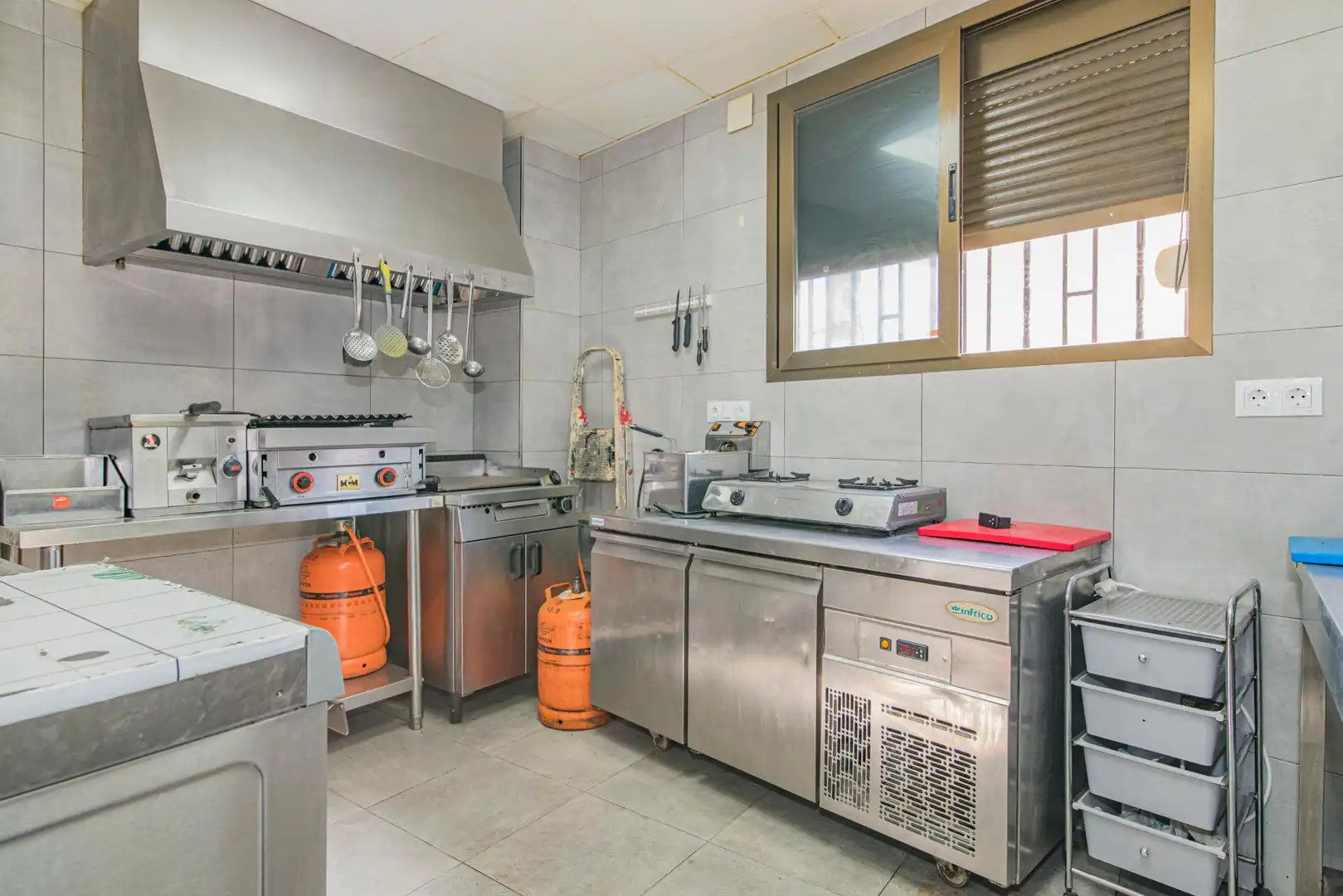 Kitchen of Commercial properties for sale in Huétor Tájar  with Air Conditioner and Furnished