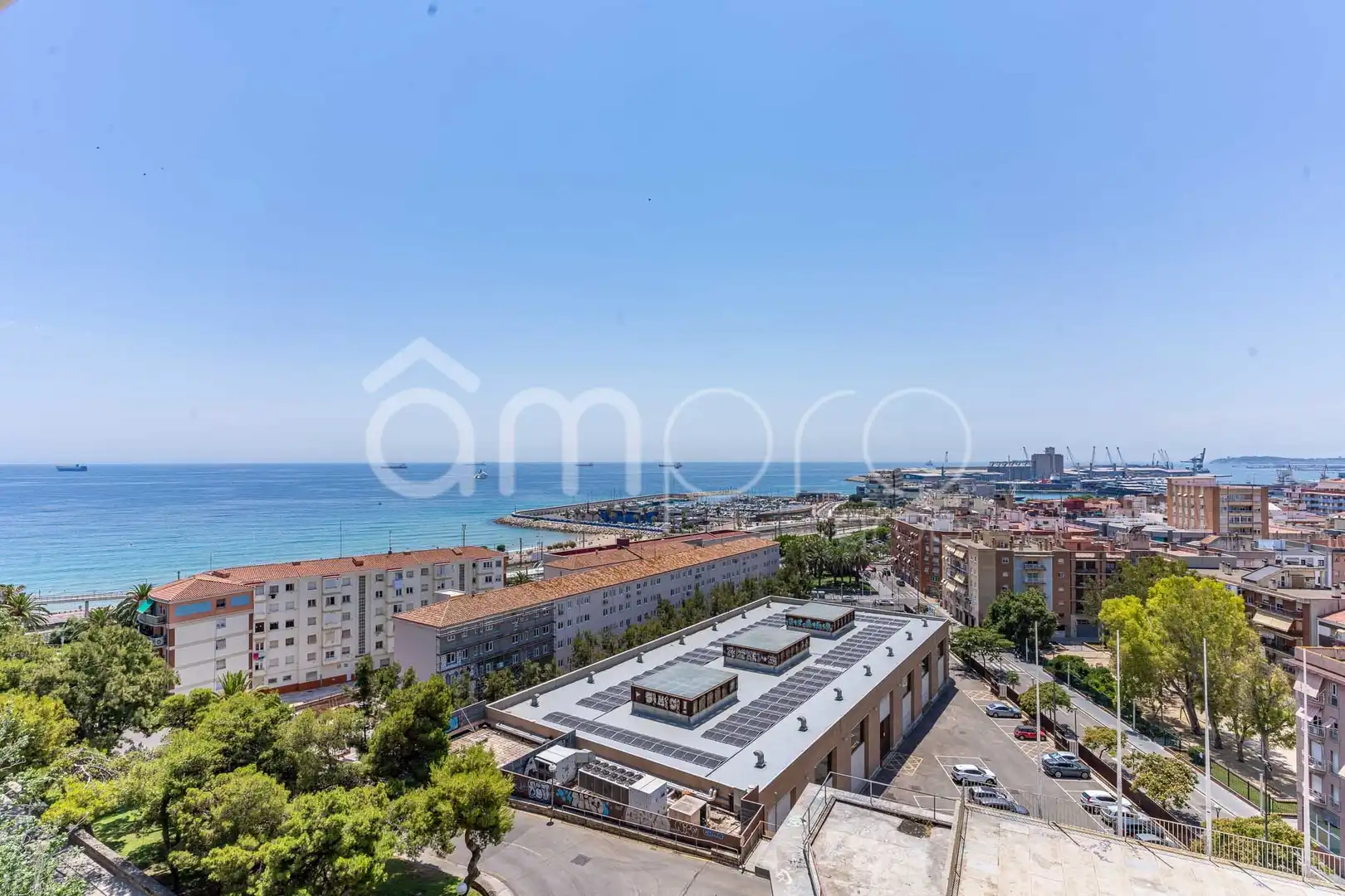 Vista exterior de Piso de alquiler en Tarragona con Calefacción, Terraza y Trastero