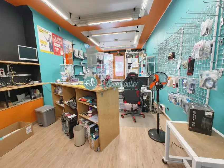 Commercial properties for rent in Segovia  with Air Conditioner