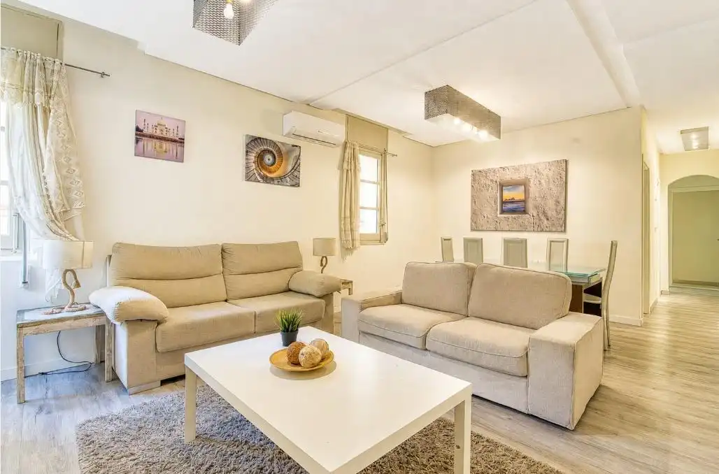 Sala d'estar de Pis en venda en Madrid amb Aire condicionat i Calefacció