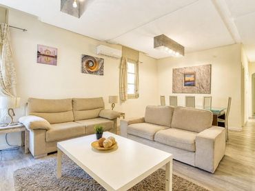Piso con ascensor en venta en Calle NARVAEZ 59