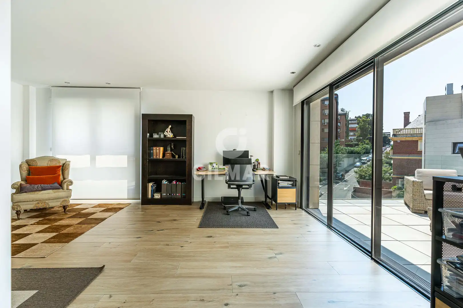 Wohnzimmer von Einfamilien-Reihenhaus zum Verkauf in Madrid mit Heizung, Privatgarten und Schwimmbad