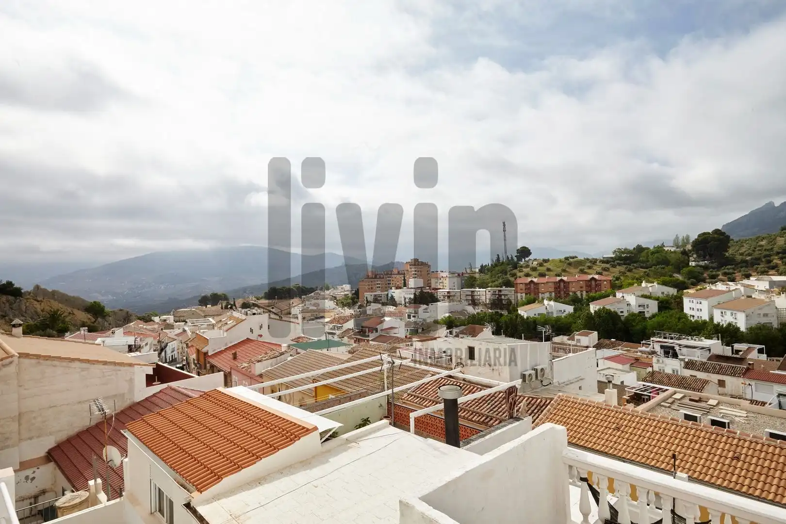 Vista exterior de Casa o xalet en venda en Jaén amb Aire condicionat, Calefacció i Terrassa