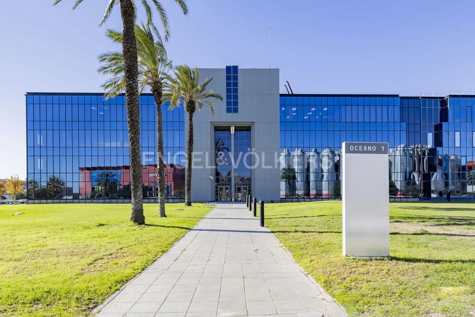 Office space with lift to rent in Zona Industrial
