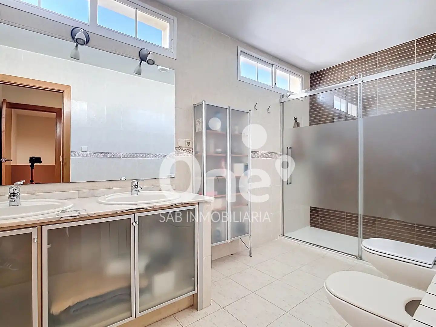 Bany de Casa o xalet de lloguer en San Antonio de Benagéber amb Calefacció, Jardí privat i Parquet