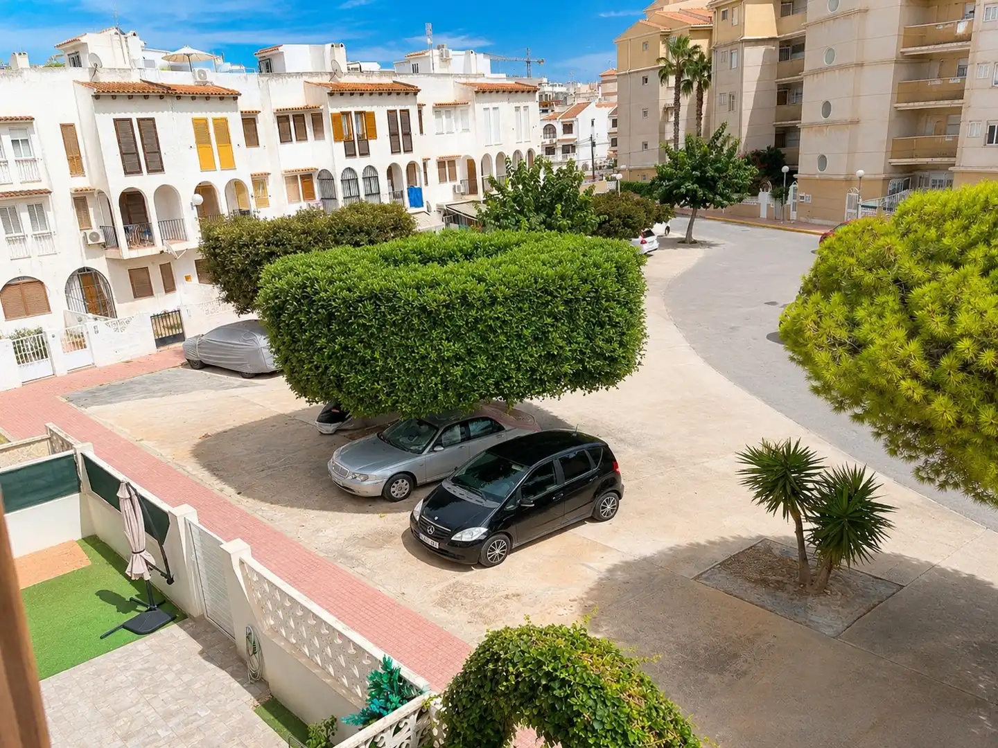 Parking de Dúplex en venta en Torrevieja con Calefacción, Terraza y Piscina