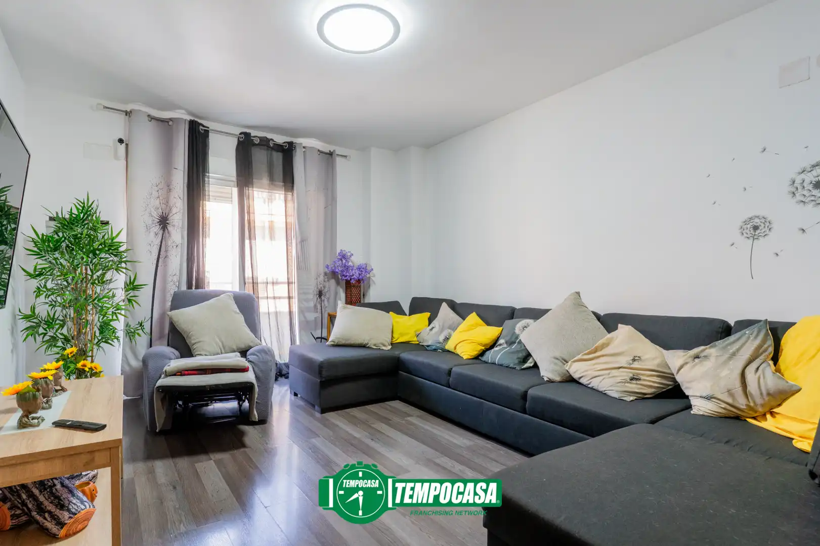 Sala de estar de Casa adosada en venta en Burjassot con Aire acondicionado, Terraza y Balcón