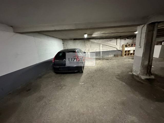 Garaje en Venta en Oviedo - CL ROSAL en Fontán