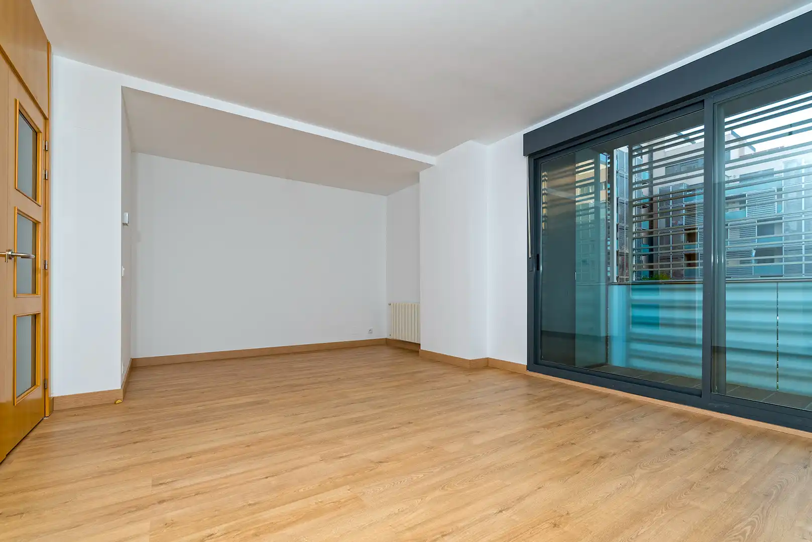 Flat for sale in Madrid  with Storage room and Community pool