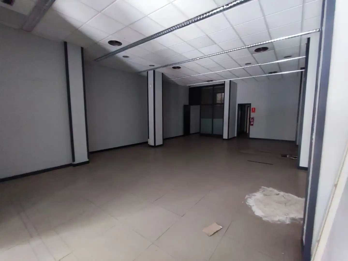 Local comercial en venda a Rocafonda