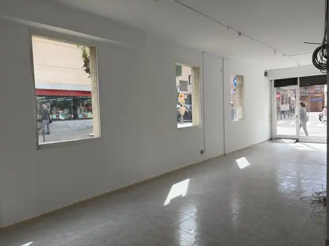 Local de alquiler en Carrer de Sant Joan, 35, Nucli Urbà
