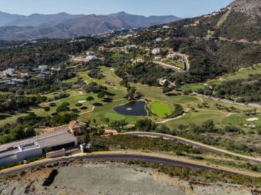 Terreno residencial en venta en Montemayor - Marbella Club