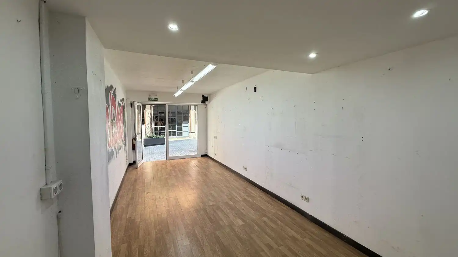 Gewerbefläche zur Miete in Calle del Bruc, imagen 7