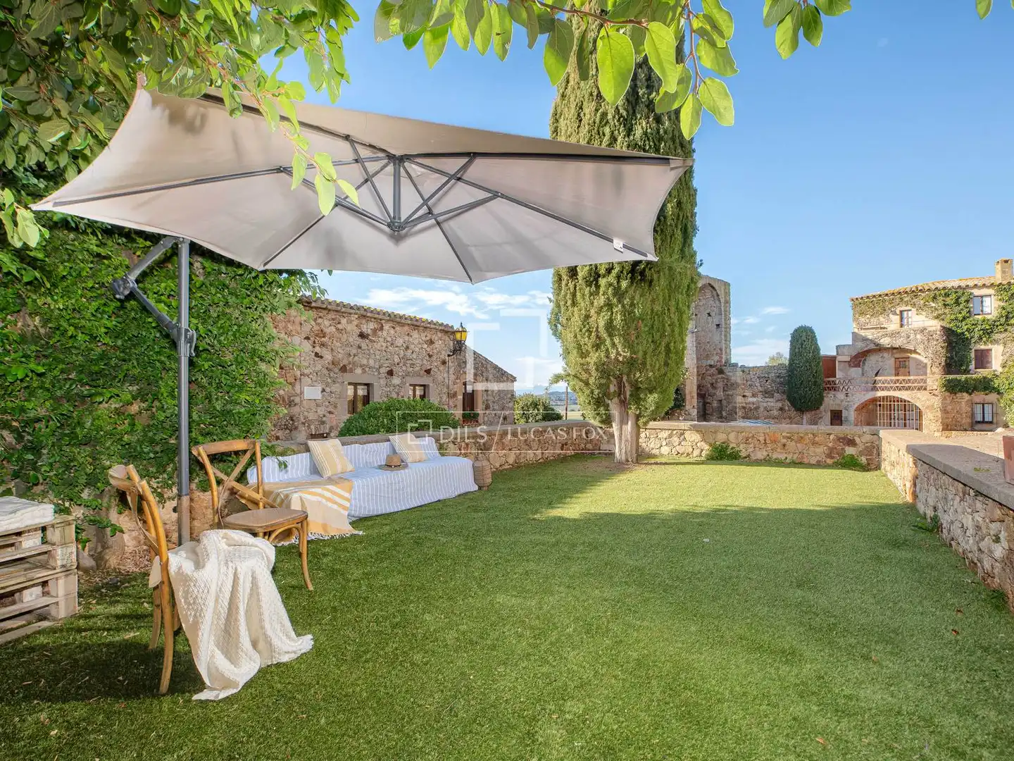 Country house with garden for sale in Poble, imagen 10