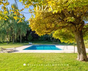 Jardí de Casa o xalet en venda en Pozuelo de Alarcón amb Aire condicionat, Terrassa i Piscina